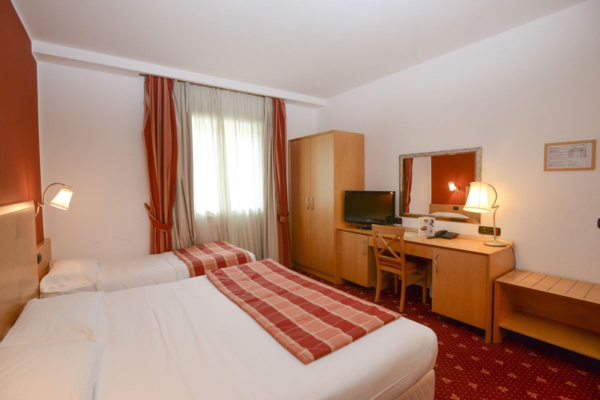 Hilton Garden Inn Milan Malpensa Somma Lombardo Ngoại thất bức ảnh